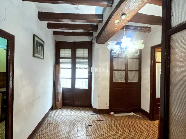 Casa en venta en Falset. ¡Casa de pueblo con encanto en pleno centro de Falset de 206m², terraza y gran potencial!. Casas.