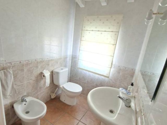 Casa en venta en Férez, amplia y reformada