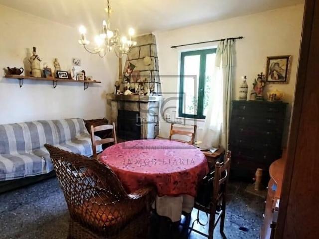 Casa en venta en Ferrol, Área Rural. Chalet con apartamento independiente en Cariño, Doniños Ferrol. Casas.