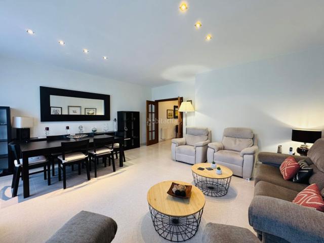 Casa en venta en Figueres, Carretera de Roses Fossos. Casas.