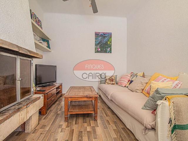 Casa adosada en venta en calle Fortià, Figueres, de 104 m² 3 habitaciones por 235.000