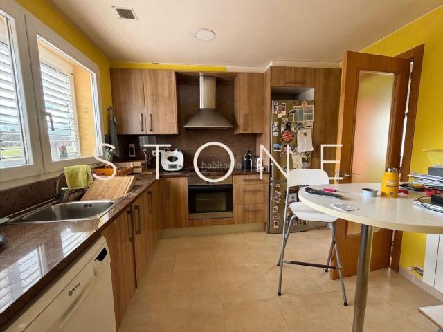Casa en venta en Flaçà. CASA SOLEADA CON CHIMENEA EN FLAÇÀ. Casas.