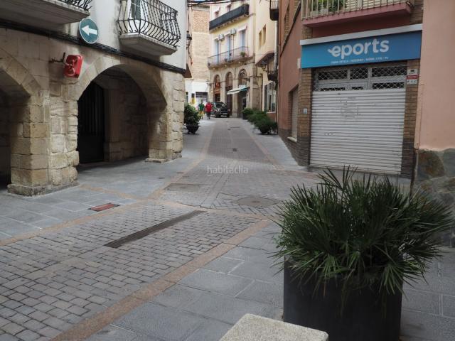 Casa en venta en Flix Costa Dorada. CASA DE PUEBLO CENTRICA EN MUY BUEN ESTADO 172 M2 4 HABITACIONES. Casas.
