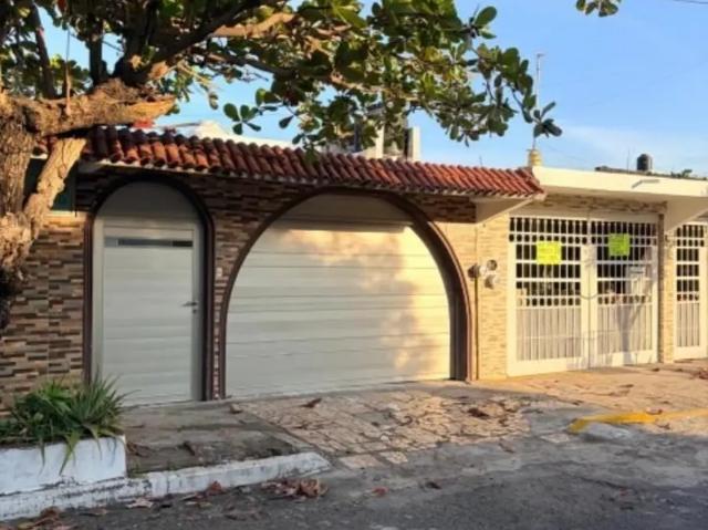 Casa en venta en Flores del Valle, Veracruz, Veracruz de Ignacio de la Llave