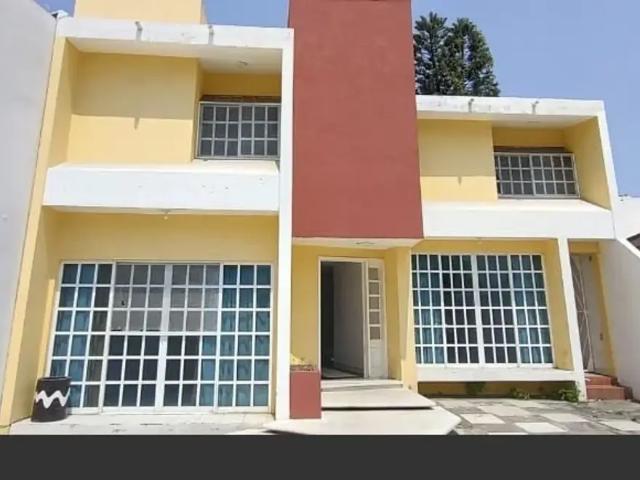 Casa en Venta en Floresta, Veracruz 3 Recámaras y Cuarto de Servicio