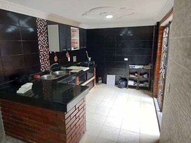 Casa En Venta En Floridablanca En Los Rosales V301078