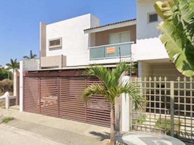 CASA EN VENTA EN FLUVIAL VALLARTA