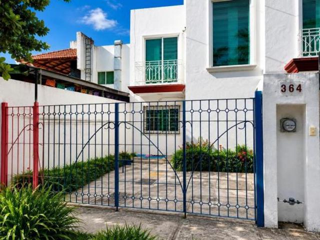 Casa en Venta en Fluvial Vallarta, con uso de suelo mixto y excelente ubicacion