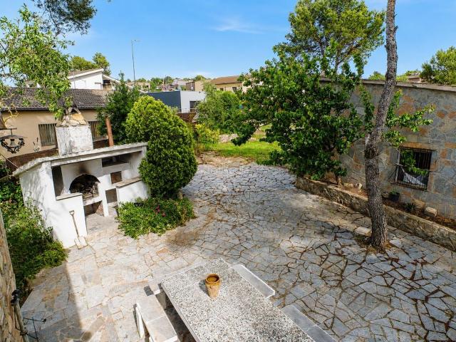 Casa en venta en Fonollosa. Casa exclusiva en Canet de Fals espacio, luz y naturaleza a 10 minutos de Manresa. Casas.