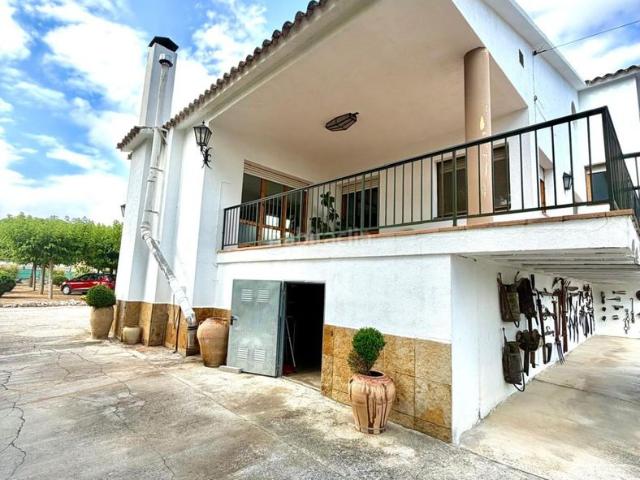Casa en venta en Font rubí. Casa en venta en FontRubi, 4 dormitorios. Casas.