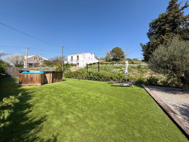 Casa en venta en Font rubí. Encantadora casa a cuatro vientos reformada con jardín en Guardiola de Fontrubí. Casas.