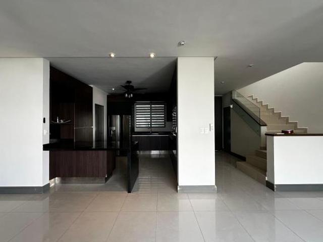 Casa en venta en Fontana Residencial, Carretera Nacional, N.L