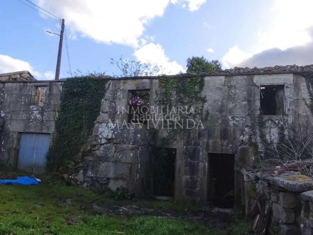 Casa en venta en Fornelos de Montes. Casa de piedra para rehabilitar con 2.000 m de terreno y vistas abiertas en Ventín Fornelos de Montes. Casas Fornelos de.