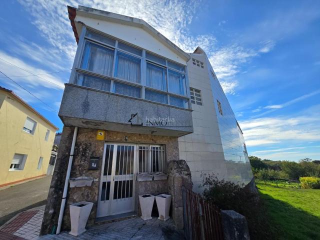 Casa en venta en Forcarei. Casa en venta en el centro de Soutelo de Montes Buscas una vivienda amplia, luminosa y con todas las comodidades en pleno corazón. Casas.