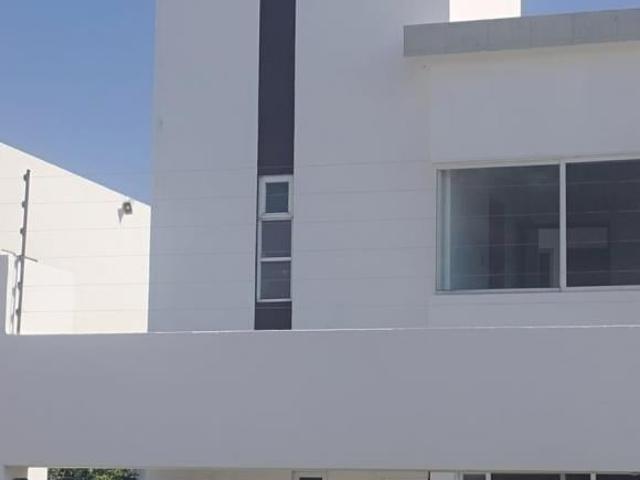 Casa en Venta en Foresta Dream Lagoons Metepec con 4 Recámaras