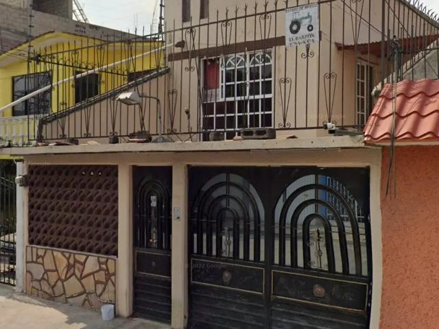 Casa en venta en FOVISSSTE José María Morelos y Pavón, Ecatepec de Morelos, México