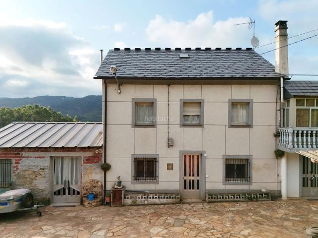 Casa en venta en Foz. Casa con finca en Foz. Casas.