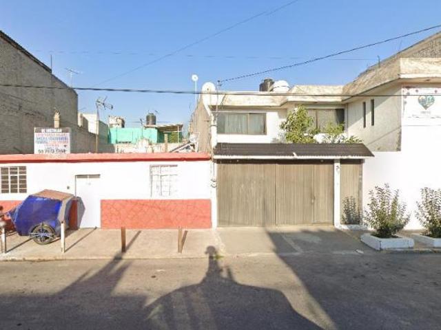 Casa en Venta en Framboyanes La Perla Nezahualcoyotl