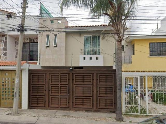 Casa en Venta en Francisco Villa, Zapopan Jalisco