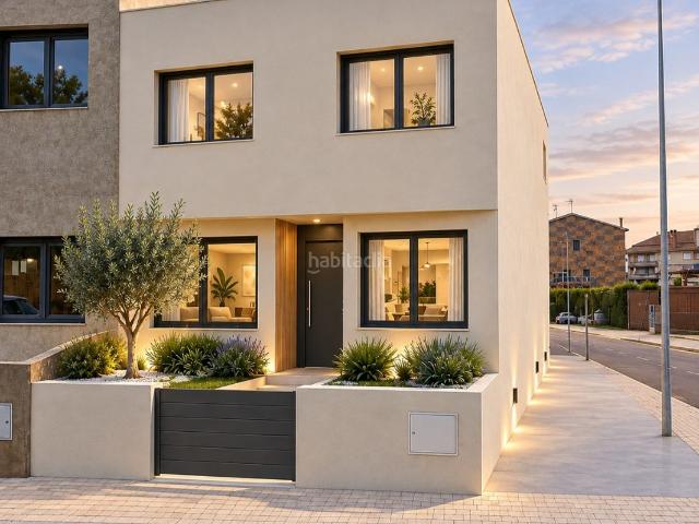 Casa en venta en Franqueses del Vallès Les. Chalet de nueva construcción en Carrer Verge de la Mercè, Les Franqueses del Vallés. Casas Franqueses del Vallès.