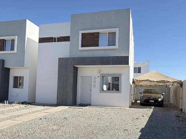 CASA EN VENTA EN FRAC. CALANDA