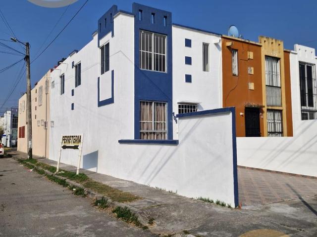 Casa en venta en Frac. Arboledas San Ram?n