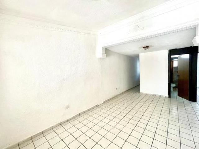 CASA EN VENTA EN FRACC. ARBOLEDAS EN MAZATLAN SINALOA