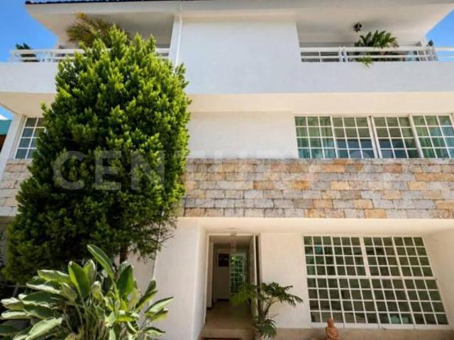 CASA EN VENTA EN FRACC. BOSQUE RESIDENCIAL DEL SUR