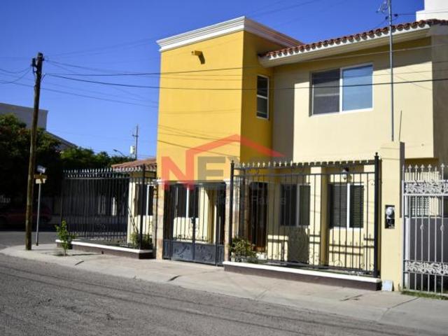 CASA EN VENTA EN FRACC. CAMPANARIO