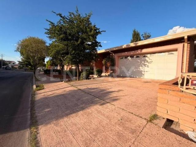 CASA EN VENTA EN FRACC. CLUB CAMPESTRE, CHIHUAHUA