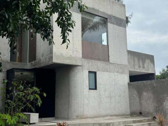 Casa en venta en fracc. con vigilancia. Acapantzingo, Cuernavaca