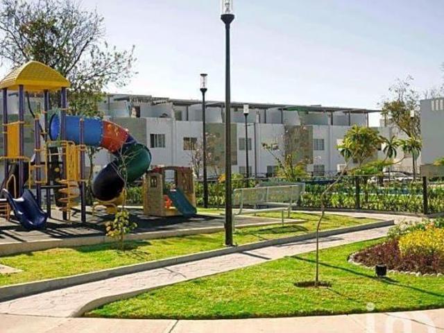 CASA EN VENTA EN FRACC CON ALBERCA EN CUAUTLANCINGO