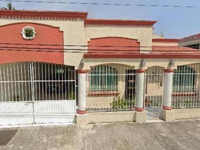 Casa en venta en Fracc. Las Rosas Comalcalco Tabasco