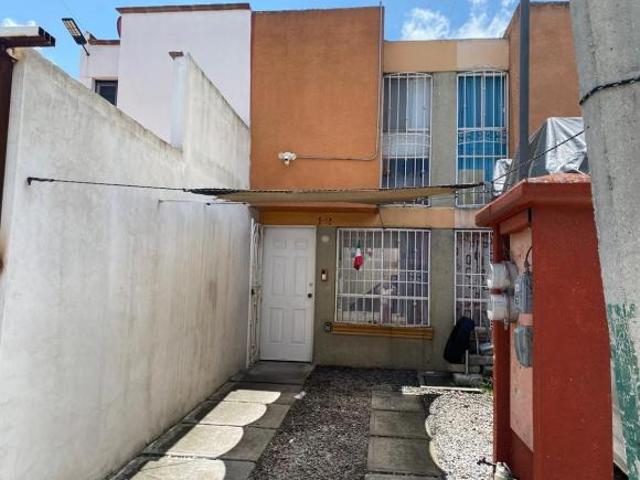 Casa en Venta en Fracc. Los Heróes 1a. Sección, Toluca, Estado de México 4