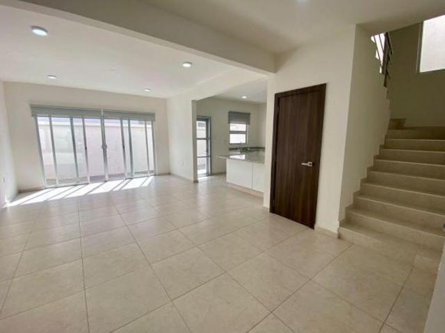 CASA EN VENTA EN FRACC. PRIVADO BOCA DEL RIO