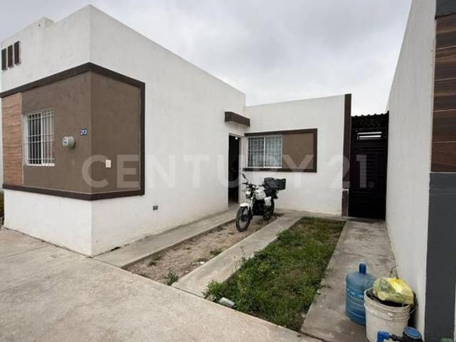 CASA EN VENTA EN FRACC. VALLE DEL JARAL EN EL CARMEN NUEVO LEON