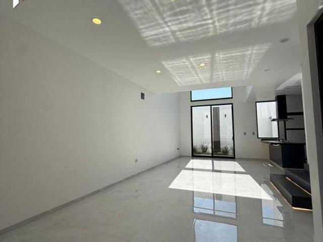 Casa en Venta en Fracc. Vilanova al Sur de la Ciudad de Aguascalientes P