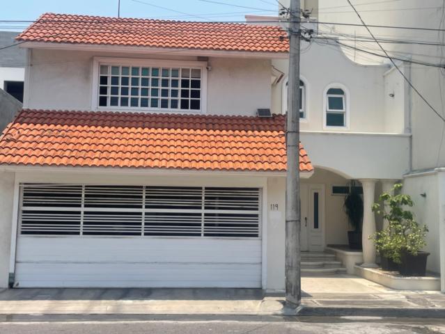 Casa en Venta en Fracc. Virginia con alberca