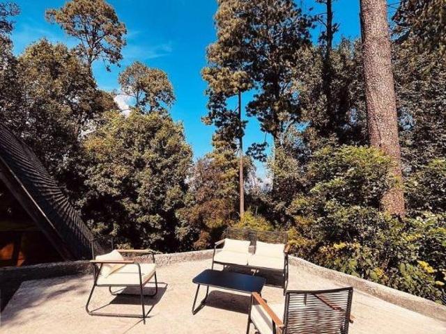 Casa en venta en Fraccionamiento Talo, Valle de Bravo 900 m² de terreno | Jardín