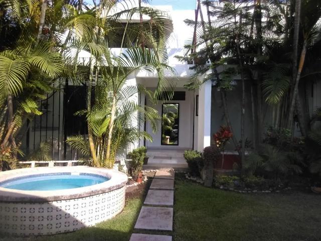 Casa en venta en fraccionamiento ubicada en Temixco
