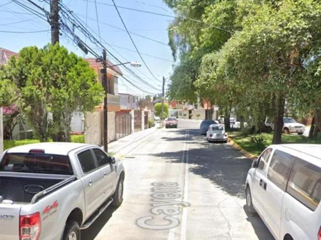 CASA EN VENTA EN FRACCIONAMIENTO VALLE DORADO C.P. 54020, TLALNEPANTLA DE BAZ, ESTADO DE MÉXICO