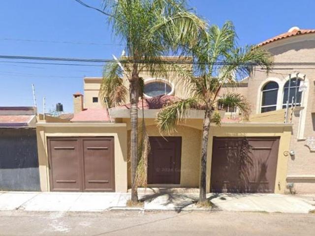 CASA EN VENTA EN FRACCIONAMIENTO VILLA JACARANDAS DURANGO