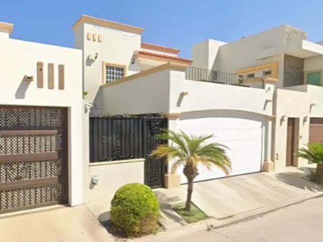 CASA EN VENTA EN FRACCIONAMIENTO VILLEDOS, LOS MOCHIS, SINALOA