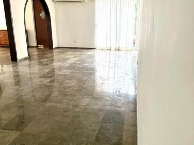 CASA EN VENTA EN FRACCIONAMIENTO VIRGINIA CERCA DE PLAZAS COMERCIALES