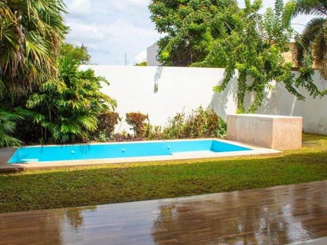 CASA EN VENTA EN FRACCIONAMIENTO ALLEGRA, MERIDA YUCATAN!