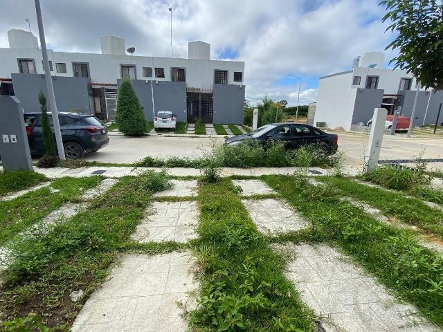 Casa en VENTA en Fraccionamiento Bosques de Sayab, modelo Thai
