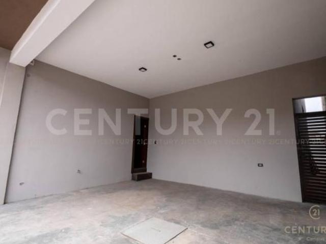 CASA EN VENTA EN FRACCIONAMIENTO BOSQUES DEL VALLE III CHIHUAHUA, CHIH