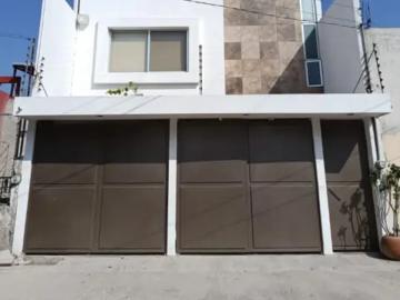 Casa en Venta en Fraccionamiento Cerrado en Arboledas de San Ignacio, Puebla