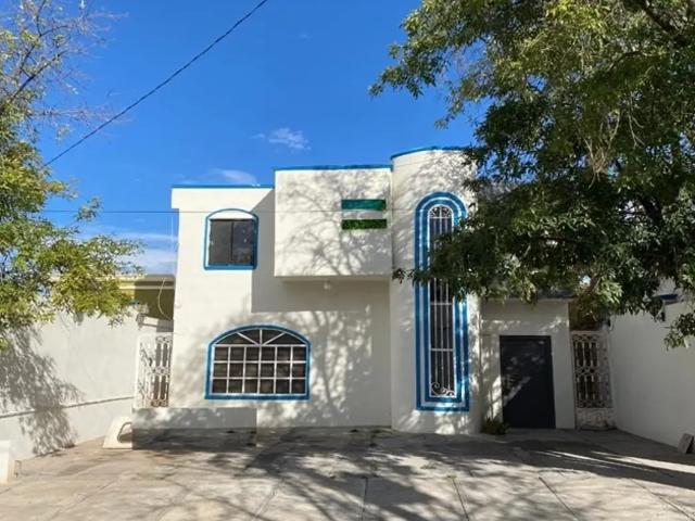 Casa en venta en fraccionamiento cerrado en Parques de la Cañada, Saltillo