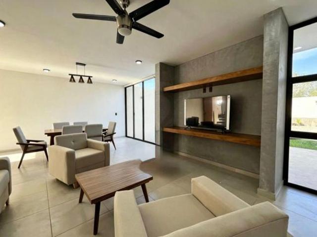 CASA EN VENTA EN FRACCIONAMIENTO CON VARIAS AMENIDADES